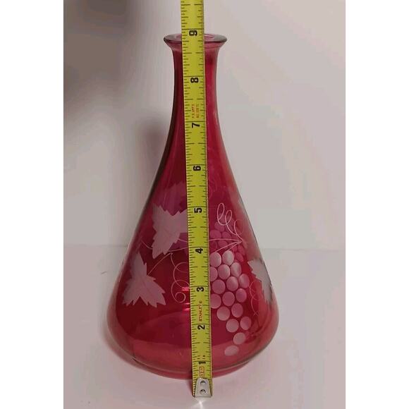 Vintage Red Decanter Etched Grapes Vines 3 Cordial Glasses NO STOPPER - Picture 8 of 11